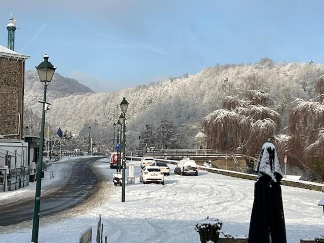 Hotel Val De La Cascade Stavelot Kültér fotó