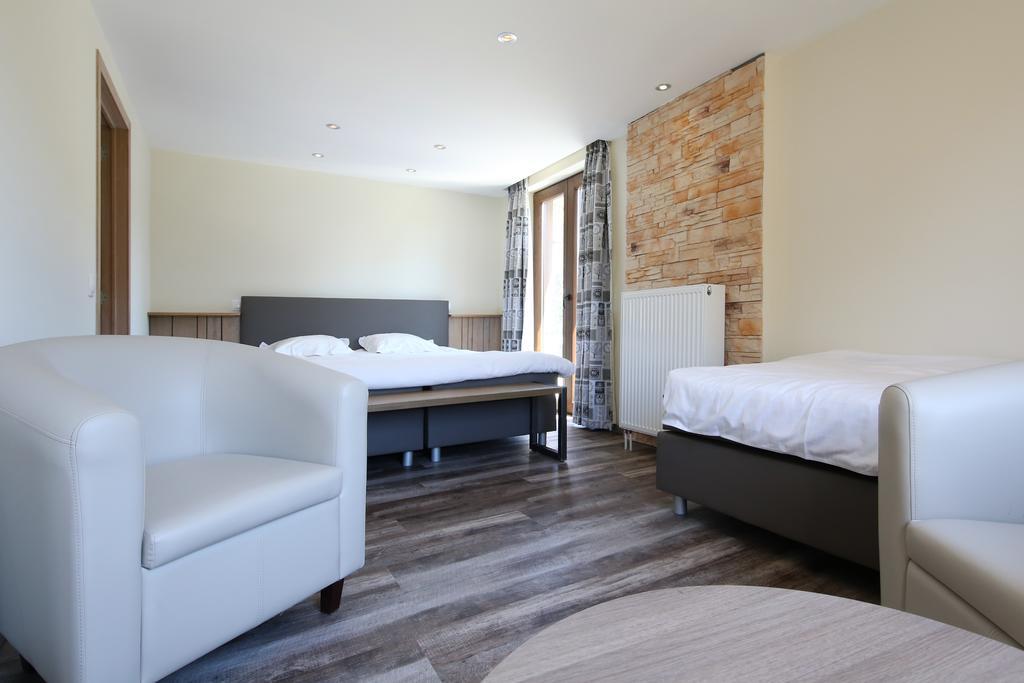 Hotel Val De La Cascade Stavelot Kültér fotó