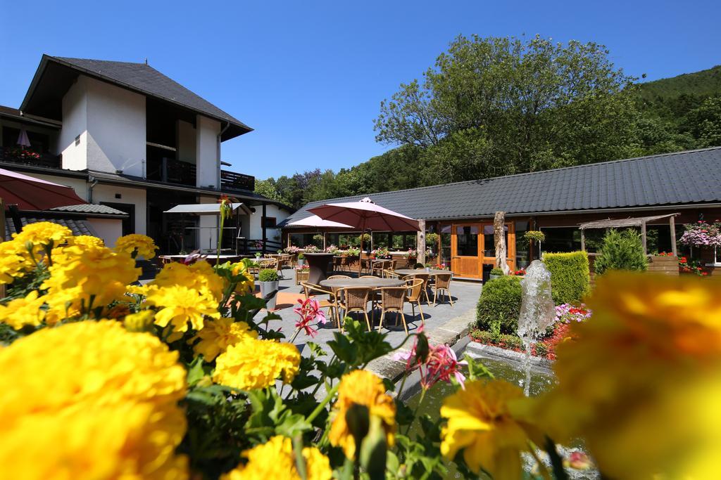 Hotel Val De La Cascade Stavelot Kültér fotó